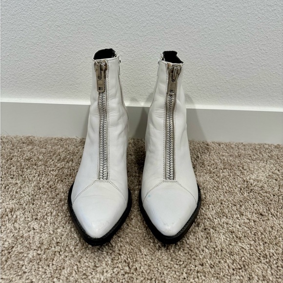 JEFFREY CAMPBELL Landyn Zip Bootie
White Leather - Picture 3 of 9